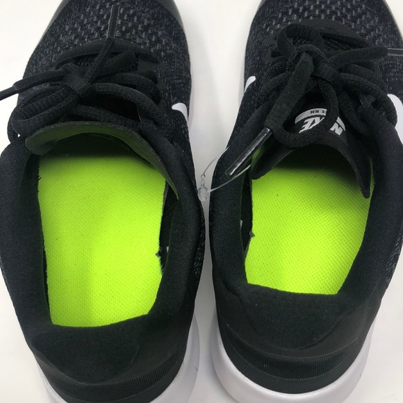 NWT Nike women’s sneakers - Picture 4 of 6